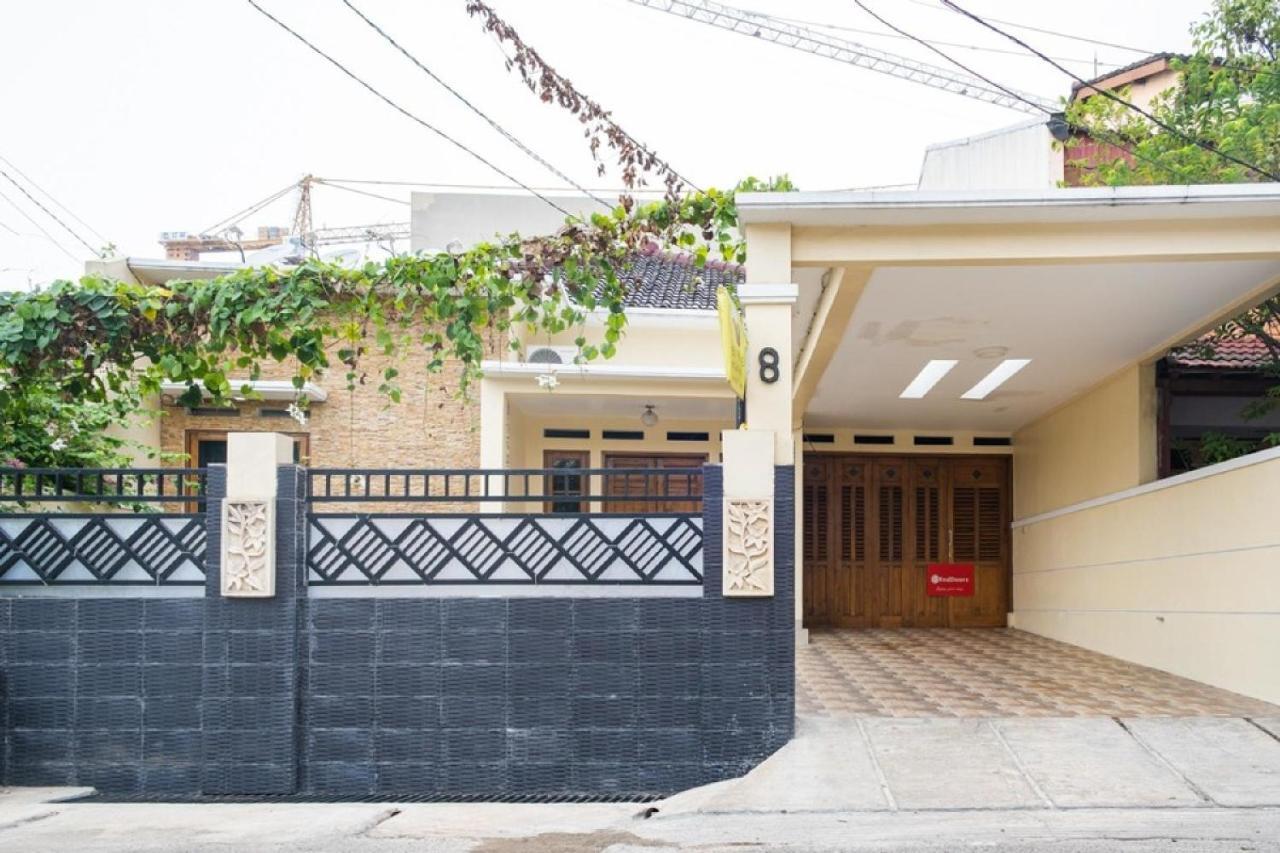 Hotel Reddoorz Syariah Near Grand Kota Bintang à Bekasi Extérieur photo